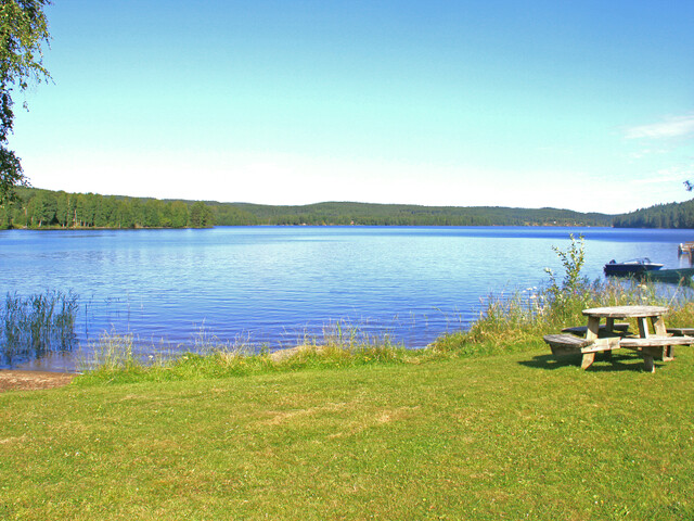 Bönnäset Askesjön rastbord.jpg